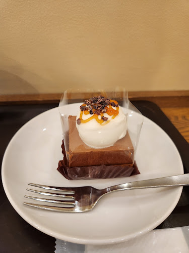 〒438-0801 静岡県磐田市高見丘１２００ ららぽーと磐田