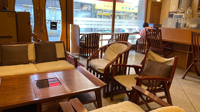 さむしんぐ コーヒーと家具の店