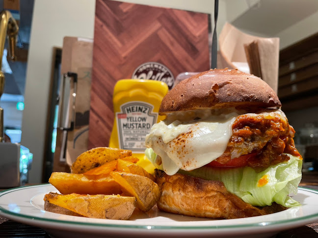 Opinii despre Chillax Burgers＆Wine în 豊島区 - 飲食業