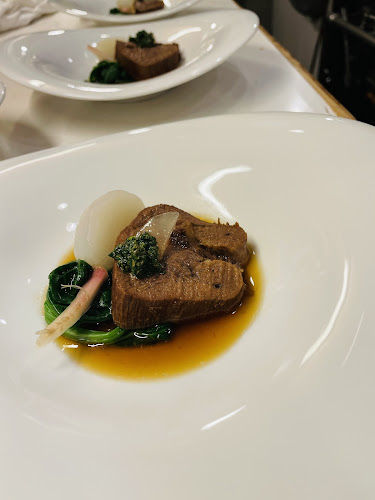 リストランテ寺崎 - 飲食業