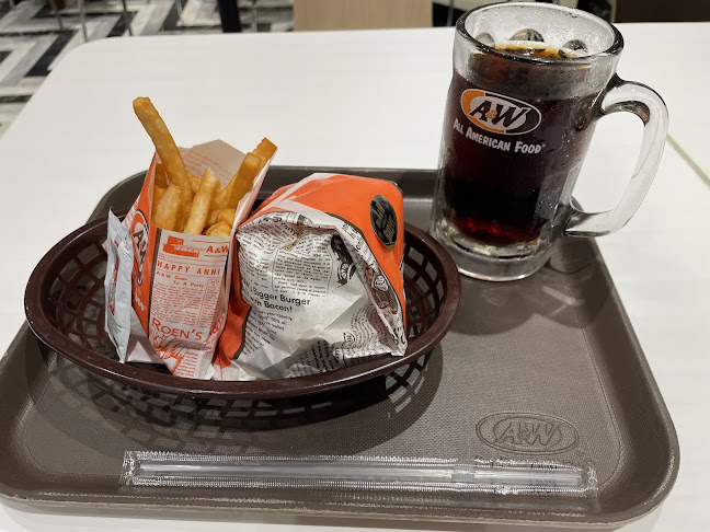 A&W イーアス沖縄豊崎店 - 飲食業