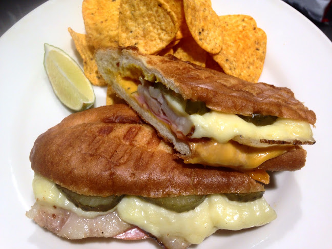 アントニオ - 飲食業