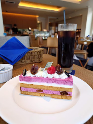 Sky produced by Toshi Yoroizuka - 横浜市