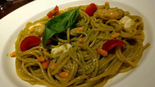 Opinii despre 新宿中村屋オリーブハウスダイニング în 大田区 - 飲食業