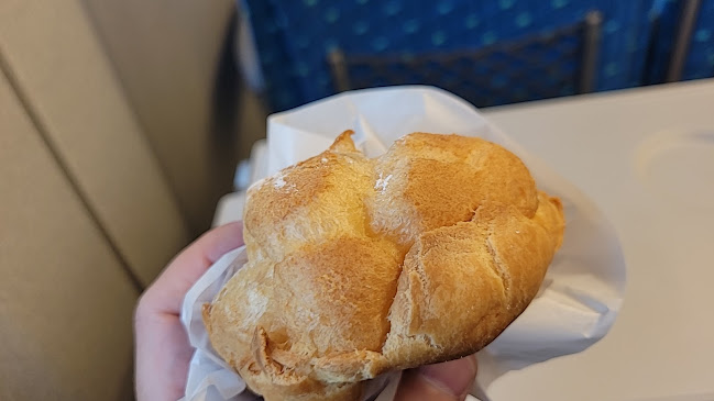 Comentarii opinii despre ビアードパパ JR新大阪駅店