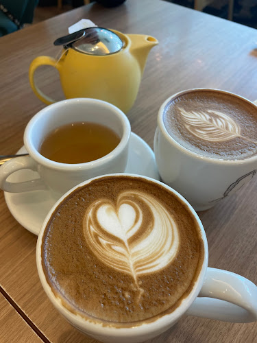 サラベス 東京店