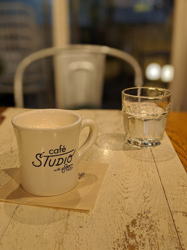 Opinii despre cafe STUDIO în 渋谷区 - 飲食業