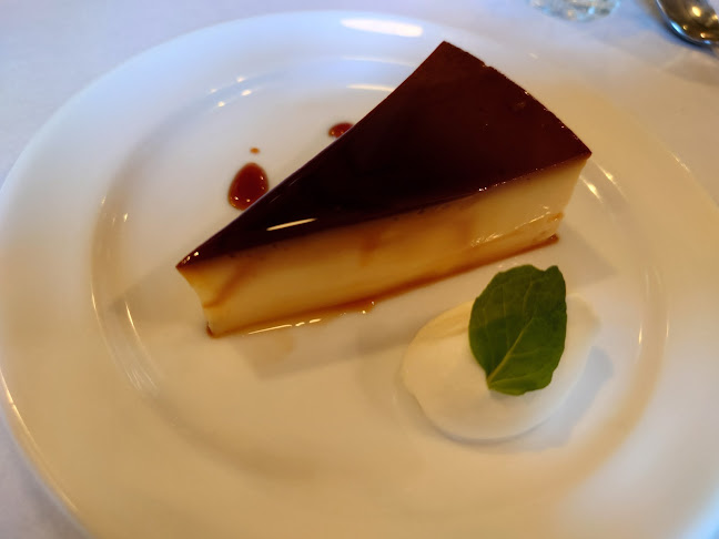 アン・プティ・ポン - 飲食業