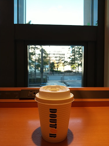 Comentarii opinii despre ドトールコーヒーショップ 千葉県庁前駅前店