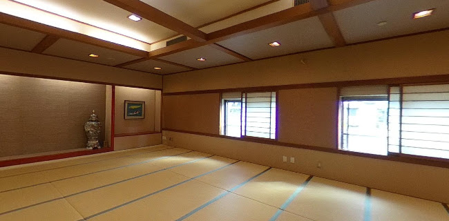 〒515-0081 三重県松阪市本町２１０９−３