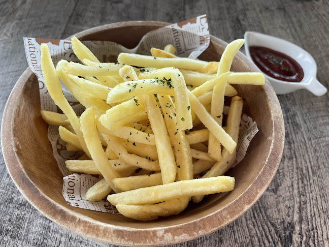 〒655-0049 兵庫県神戸市垂水区狩口台７丁目１５−２１