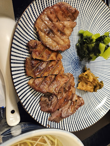 炭焼牛たん東山 沖縄リウボウ店 - 飲食業