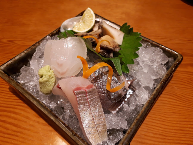 秋初月 - 飲食業