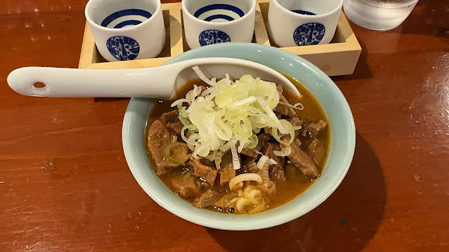 Comentarii opinii despre 五橋横丁 たんや善治郎立ち呑み処