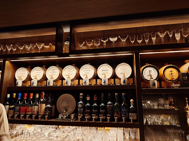 Opinii despre コハク・バー în 金沢市 - 飲食業