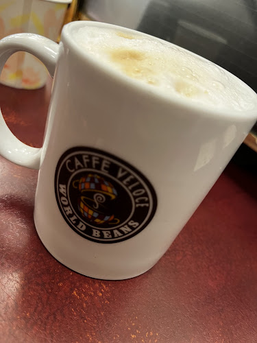 Opinii despre カフェ・ベローチェ 吉祥寺店 în 武蔵野市 - 飲食業