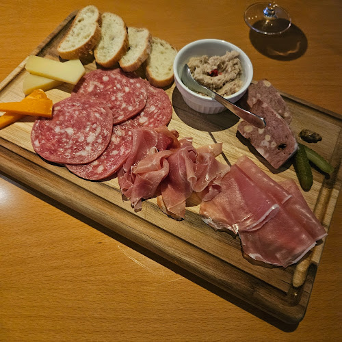 〒171-0022 東京都豊島区南池袋１丁目２６−６ エス・エイチ・ワン 10F