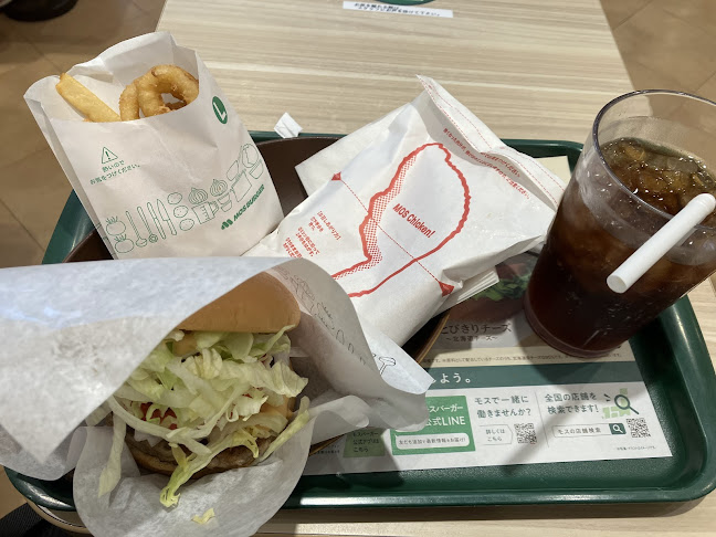 Opinii despre モスバーガー金沢八景店 în 横浜市 - 飲食業