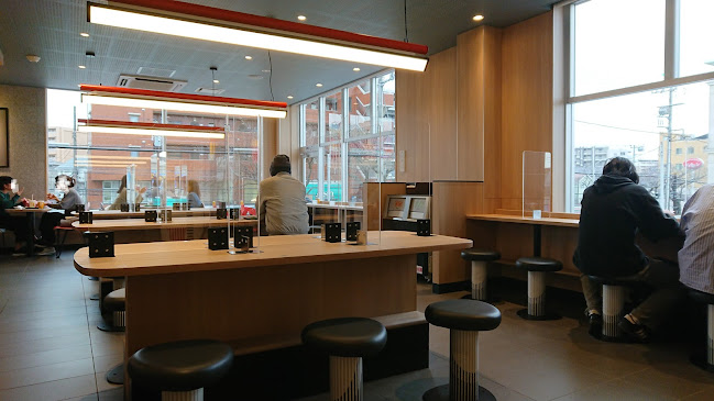 マクドナルド 十日市場店 - 飲食業
