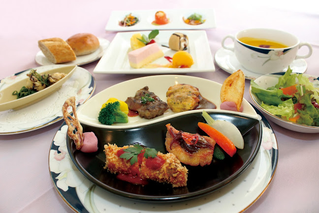 Opinii despre トックブランシュ館山 în 館山市 - 飲食業