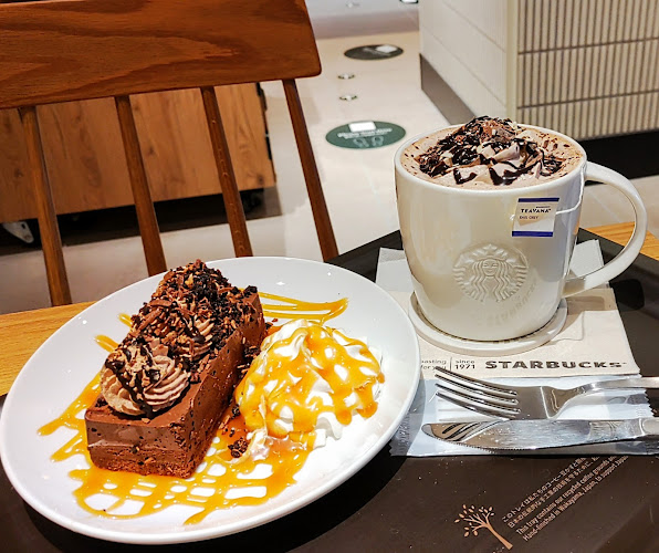 Comentarii opinii despre スターバックス コーヒー エトモあざみ野店