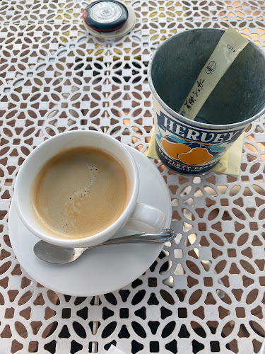 森のカフェ - 飲食業