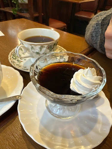 Opinii despre アンティーク în 大阪市 - 飲食業