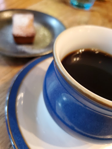 〒190-0022 東京都立川市錦町６丁目２３−１８