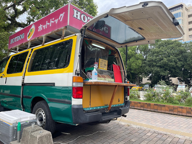 Opinii despre ホットドッグスタンド în 福岡市 - 飲食業