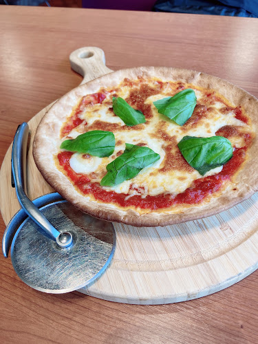 チェルキオ ロッソ - 飲食業