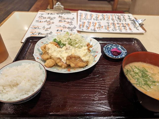 〒810-0042 福岡県福岡市中央区赤坂１丁目９−１ フドウ赤坂 B1