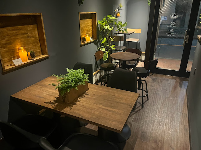 Opinii despre Cafe & Bar Cozy Base în 小平市 - 飲食業