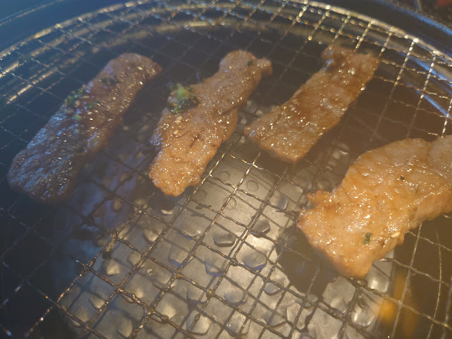 Comentarii opinii despre 千種焼肉 飛騨牛の奴隷