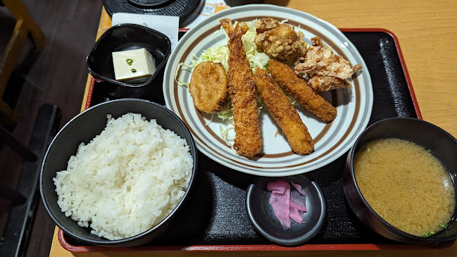 〒101-0061 東京都千代田区神田三崎町１丁目４−８ 愛光舎ビル B1F