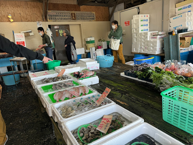 〒249-0008 神奈川県逗子市小坪４丁目５−１