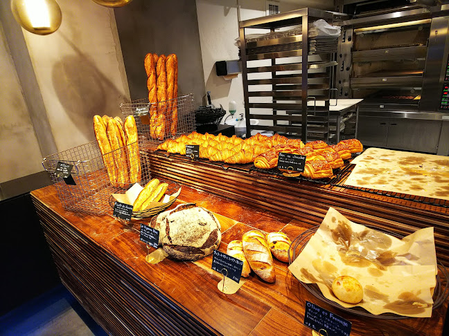 Opinii despre パン デ フィロゾフ în 新宿区 - 飲食業