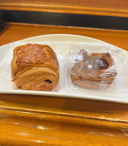 Opinii despre メゾンカイザー 伊勢丹立川店 în 立川市 - 飲食業