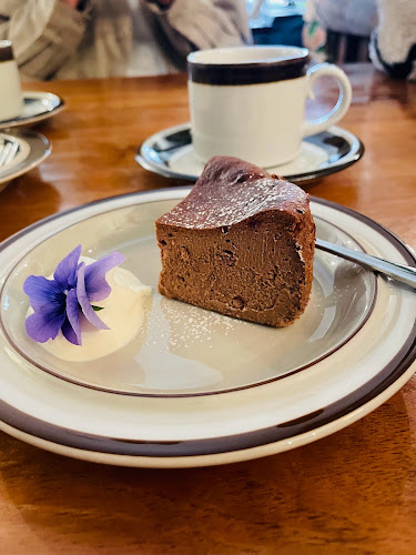 〒190-0022 東京都立川市錦町６丁目２３−１８