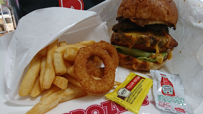 Comentarii opinii despre ブラザーズ テイクアウト人形町店