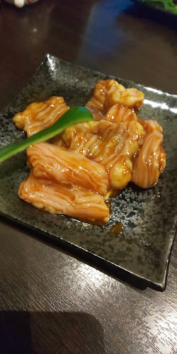 炭火焼肉 トロとん亭 - 飲食業