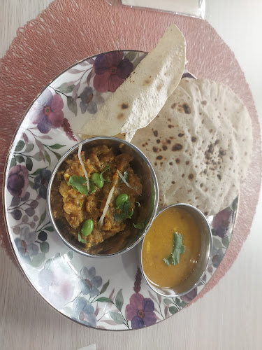 ミシュラナ - 飲食業