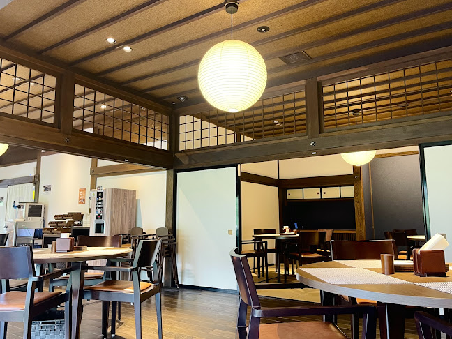 〒403-0032 山梨県富士吉田市上吉田東７丁目２７−１