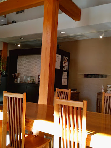 〒330-0071 埼玉県さいたま市浦和区上木崎１丁目１１−１２