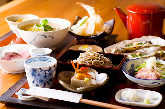 〒330-0071 埼玉県さいたま市浦和区上木崎１丁目１１−１２