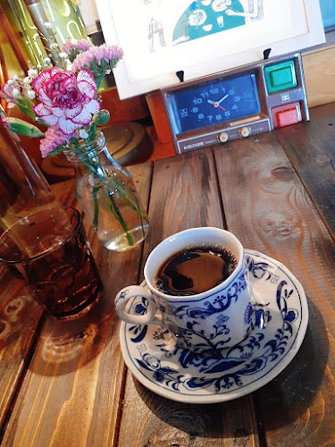 Opinii despre パーラー ホープ洋装店 în 神戸市 - 飲食業