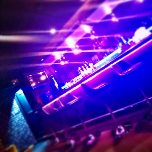 Bar SURVIVE - 高槻市