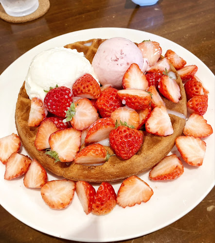 カフェ プレンヌ - 飲食業