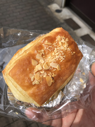 スギウラベーカリー - 飲食業