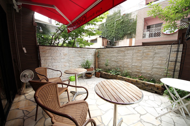 Opinii despre ショコラ·カフェビストロ în 熊本市 - 飲食業