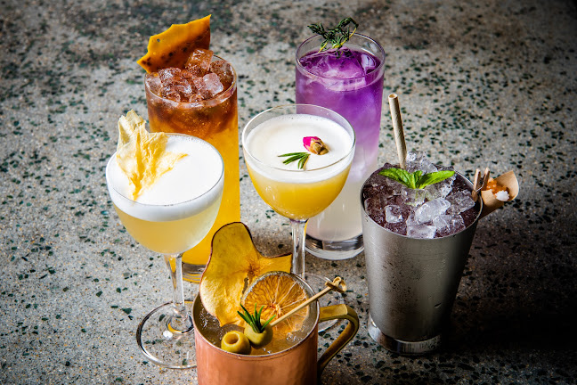 Opinii despre MR. MAURICE’S ITALIAN & Rooftop Bar（ミスター・モーリスズ・イタリアン&ルーフトップバー） în 京都市 - 飲食業